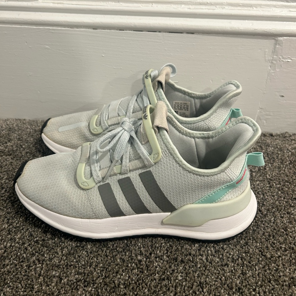Adidas youth size 6.5